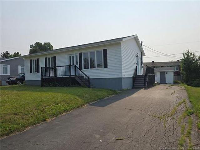 531 Fleet, Bathurst, NB, E2A 4H2 house for sale | Listing ID NB143158 | Royal LePage