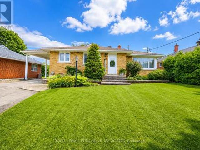 532 Herbert Street, Pembroke, ON, K8A 2Z5 house for sale | Listing ID X13536 | Royal LePage