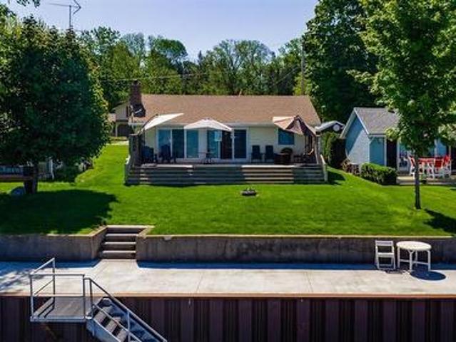5332 Broadview Avenue, Lambton Shores, ON, N0N 1J7 house for sale | Listing ID 25006 | Royal LePage