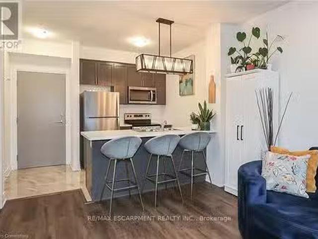 534 16 Concord Place, Grimsby, ON, L3M 0J1 condo for sale.