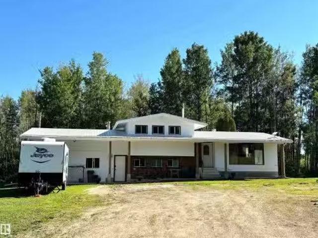 53513 Hwy 765, Rural Lac Ste. Anne County, AB, T0E 0L0 house.