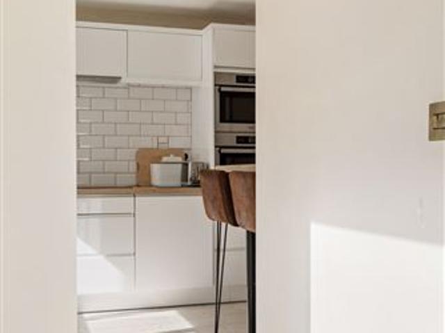 535,000 | 10 St Broc's Cottages, Donnybrook, Dublin 4 Eoin O'Neill Property Advisers 4994 MyHome. Ie Residential