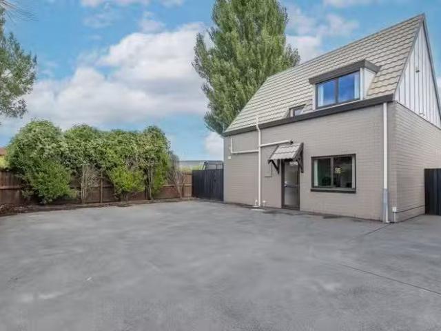 5/35 Brockworth Place, Riccarton, NZ 8011 House for Sale