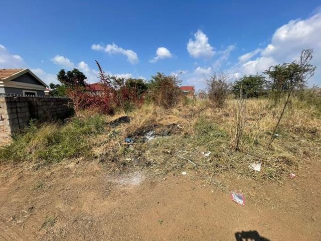 535 m² Land available in Mahlasedi Park