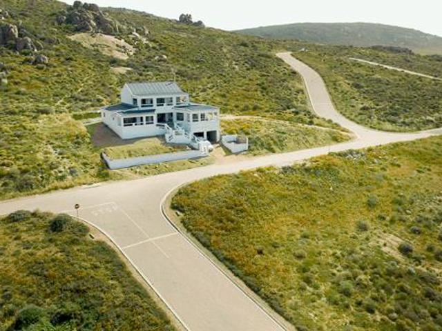 536 m² Land available in St Helena Views