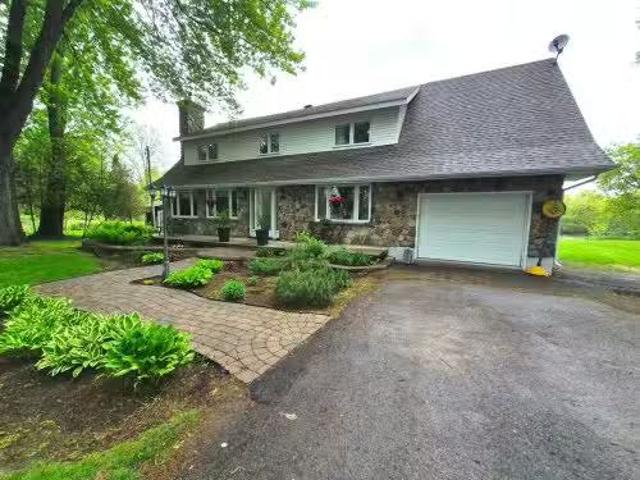 5375 Boul. Des Mille Îles, Laval Saint François, QC, H7L 1K5.