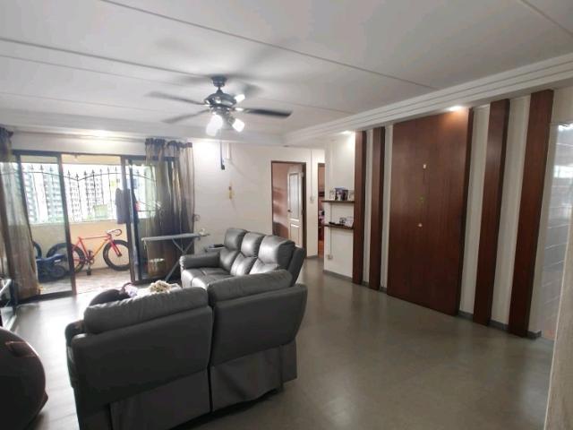 537 Woodlands Drive 16 HDB Apartment For Sale, $688,000, 3 Bed 2 Bath 1,292 sqft $533.00 psf