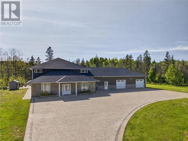 5381 Desmarais, Sudbury, ON, P3P 1R7 house for sale | Listing ID 2128 | Royal LePage