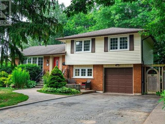 538 Mayzel Road, Burlington, ON, L7R 1N6 house for sale | Listing ID W12285 | Royal LePage