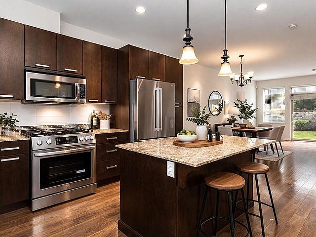 57 34248 King Road Abbotsford, British Columbia