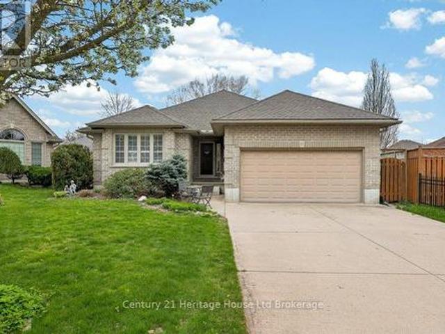 57 Wendy Calder Place, Woodstock North, ON, N4T 1T4 house for sale | Listing ID X13688 | Royal LePage