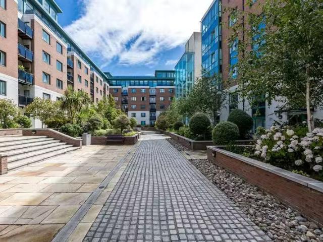57 Adelaide Square, Whitefriar Street, South City Centre, Dubl.