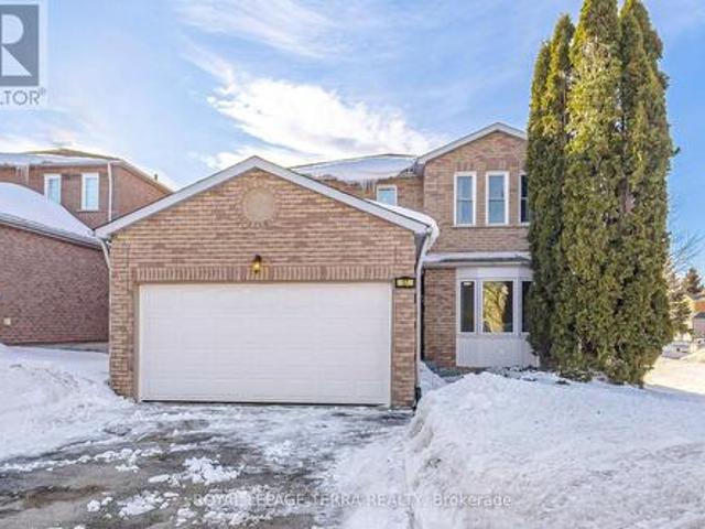 57 Carruthers Crescent, Barrie, ON, L4M 6A7 house for sale | Listing ID S12010 | Royal LePage