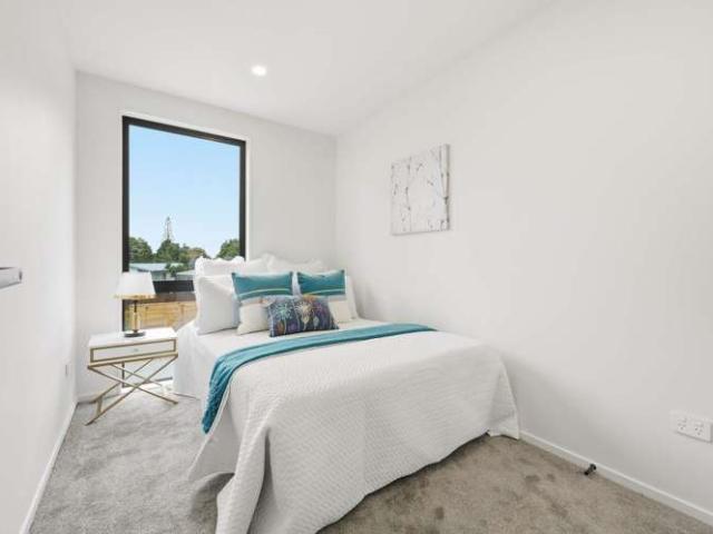 5/7 Cindy Place, Pakuranga, Manukau City