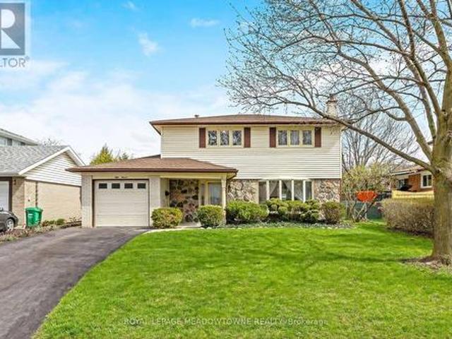 57 Inglewood Drive, Brampton, ON, L6W 2N7 house for sale | Listing ID W13069 | Royal LePage
