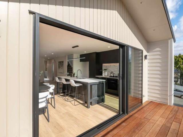 57 Oaktree Avenue, Browns Bay, North Shore City