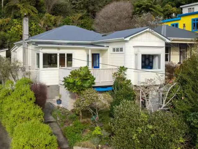 57 Reuben Avenue, Brooklyn, Wellington City