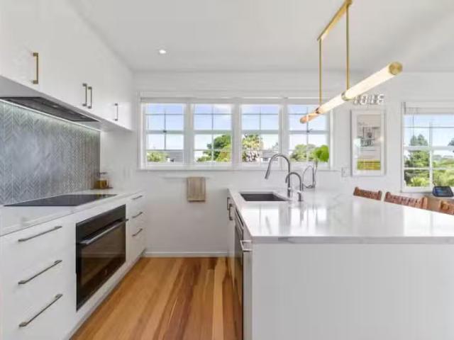 57 Sartors Avenue, Browns Bay, North Shore City