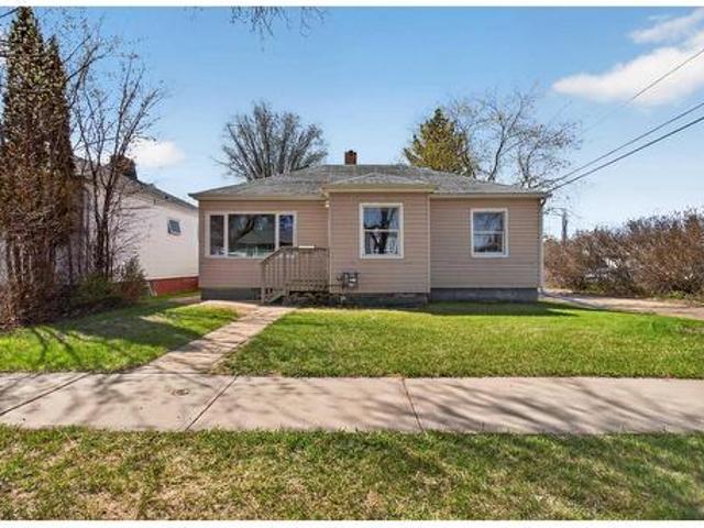 5409 49 Ave, Camrose, AB, T4V 0N6 house for sale | Listing ID E4492 | Royal LePage