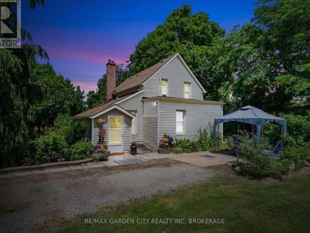 5400 North Service Road, Lincoln Lake, ON, L0R 1B3 house for sale | Listing ID X13121 | Royal LePage