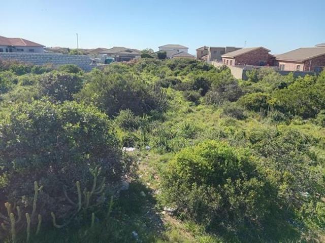 540 m² Land available in Bluewater Bay