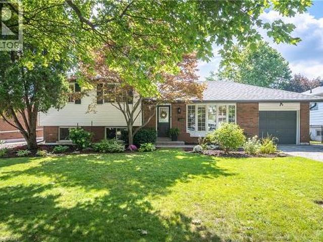 5410 Clive Crescent, Burlington, ON, L7L 3P1 house for sale | Listing ID 40856 | Royal LePage