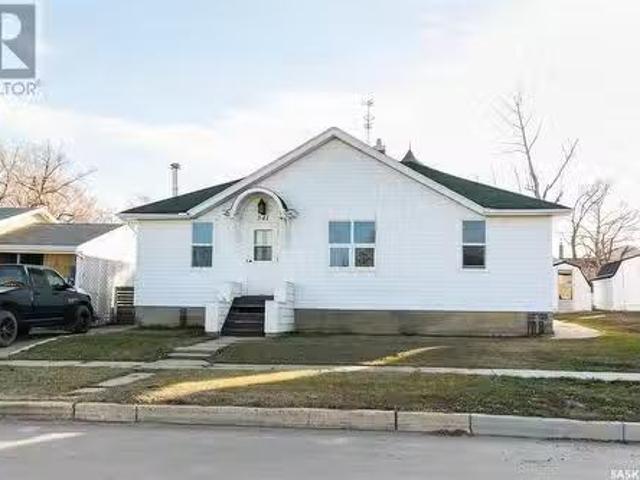 541 Alberta Avenue, Kerrobert, SK, S0L 1R0 house for sale L.