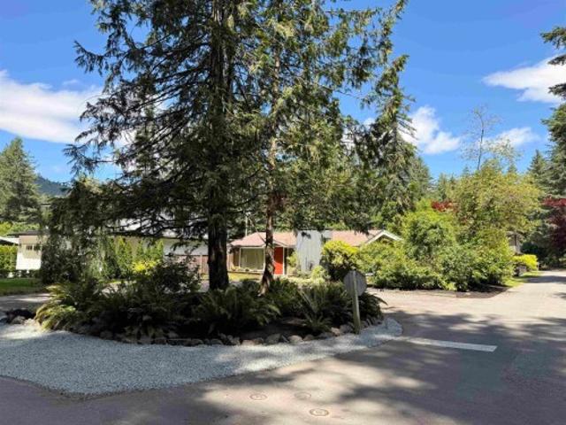 542 Park Drive, Cultus Lake, BC, V2R 4Z8 house for sale | Listing ID R3143 | Royal LePage