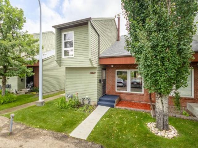 5441 Hill View Crescent, Edmonton, AB, T6L 1V9 townhouse for sale | Listing ID E4498 | Royal LePage