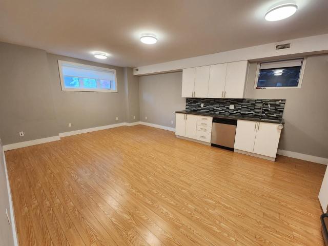 544 Gilmour Street 3 Bedroom Apartment for Rent at 544 Gilmour St, Ottawa, ON K1R 5L6 Centretown