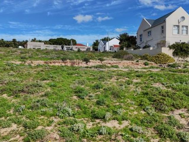 545 m² Land available in Da Gama Bay