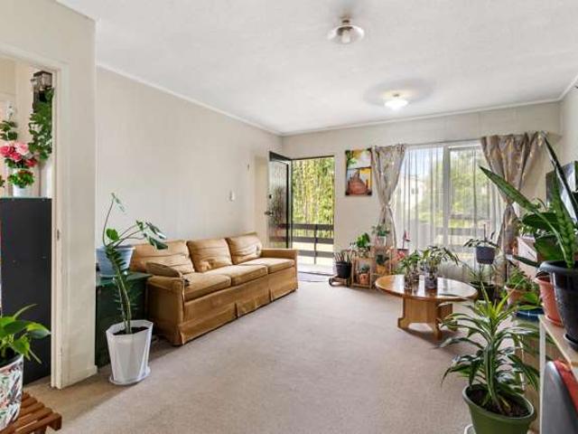 5/46 School Road, Morningside, Auckland City