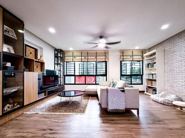 546B Segar Road HDB Apartment For Sale, $730,000, 3 Bed 2 Bath 1,205 sqft $606.00 psf