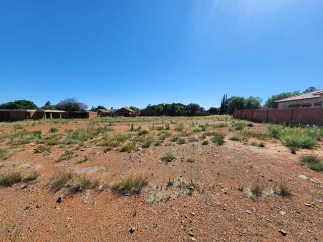 547 m² Land available in El Toro Park