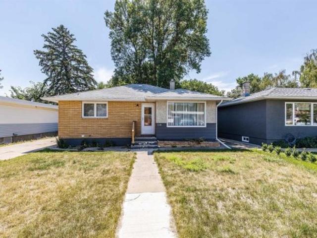 549 2 Street Nw, Medicine Hat, AB, T1A 6K2 house for sale | Listing ID A2330 | Royal LePage