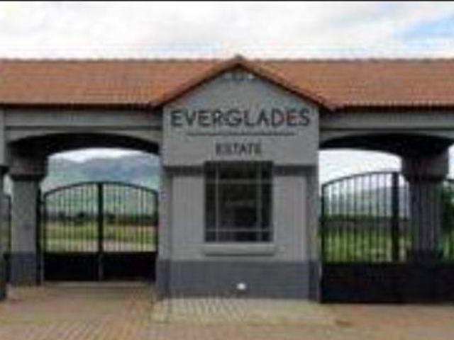 549 m² Land available in Everglades Estate