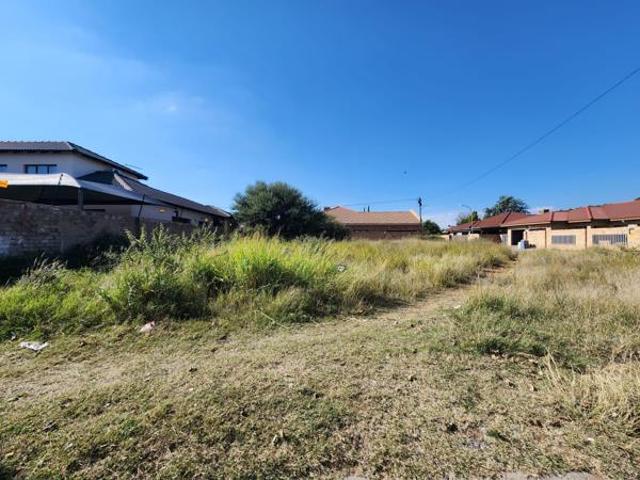 549 m² Land available in Hadison Park