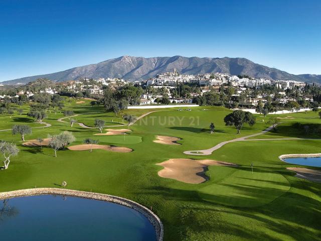 54 apartamentos de 2 y 3 dormiorios con vistas al mar y golf