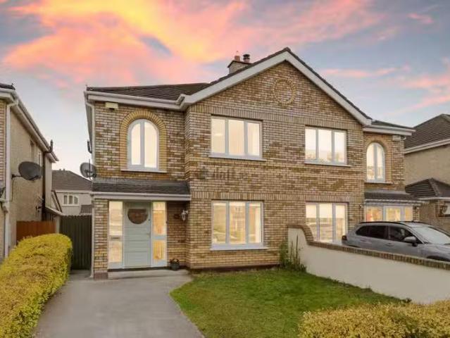 54 Castlefield Woods, Clonsilla, Dublin 15, Clonsilla, Dublin.