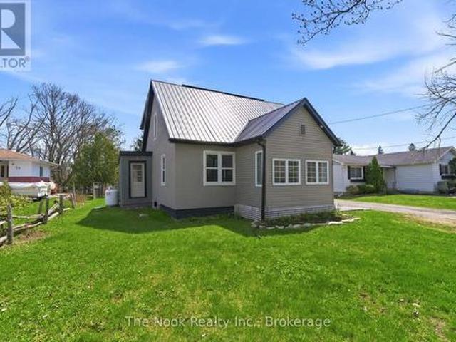 54 Clifton Street, Kawartha Lakes Fenelon Falls, ON, K0M 1N0 house for sale | Listing ID X13487 | Royal LePage