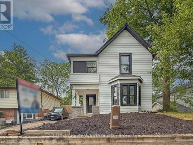 54 Dayfoot Drive, Halton Hills, ON, L7G 2L1 house for sale | Listing ID W12244 | Royal LePage