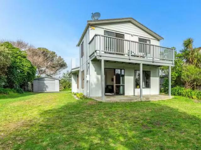 54 Dixie Street, Te Horo Beach, Kapiti Coast