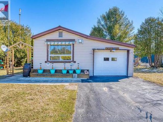 54 First Avenue, Wellington North, ON, N0G 1A0 house for sale | Listing ID X13712 | Royal LePage