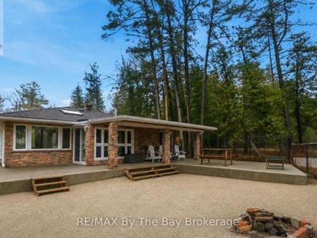 54 Homewood Avenue, Wasaga Beach, ON, L9Z 2M2 house for sale | Listing ID S13451 | Royal LePage
