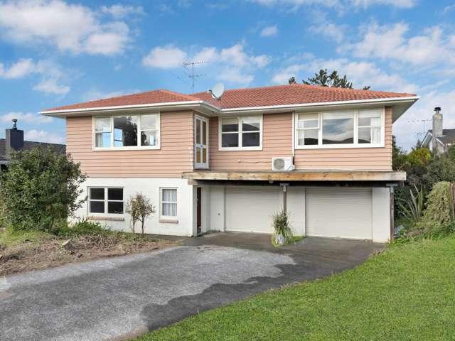 54 Holland Road, Hillcrest, North Shore City