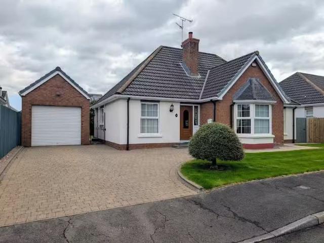 54 Knockantern Grove