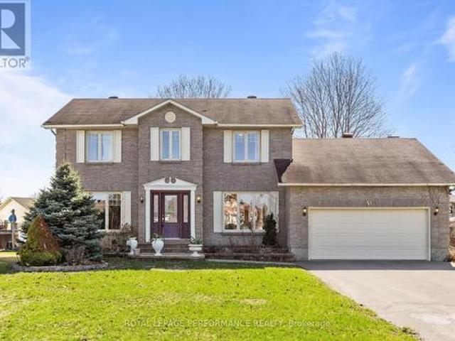 54 Lapointe Boulevard, Russell, ON, K0A 1W0 house for sale | Listing ID X13468 | Royal LePage