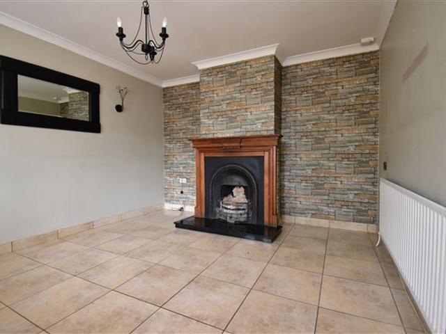 54 Lealand Avenue, Clondalkin, Dublin 22 Property Partners O'Brien Swaine 4923 MyHome. Ie Residential