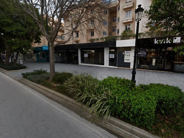 54 m2 de espacio comercial sin terminar en alquiler en Marbella, situado a solo unos metros del nuevo centro de salud