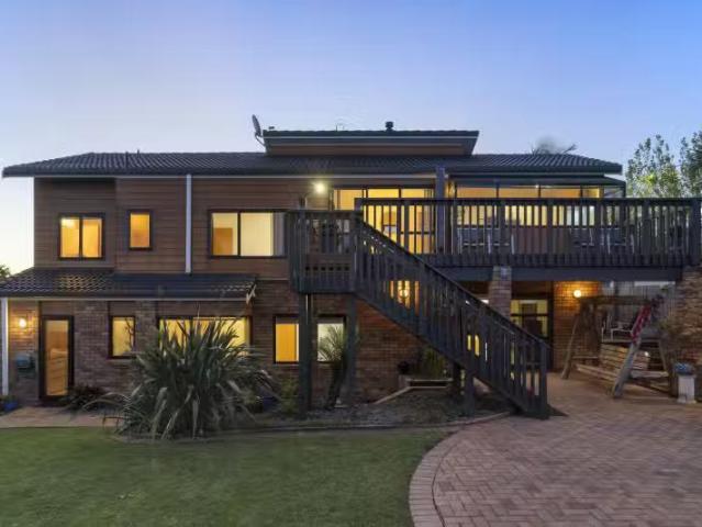 54 Marina View Drive, West Harbour, Waitakere City